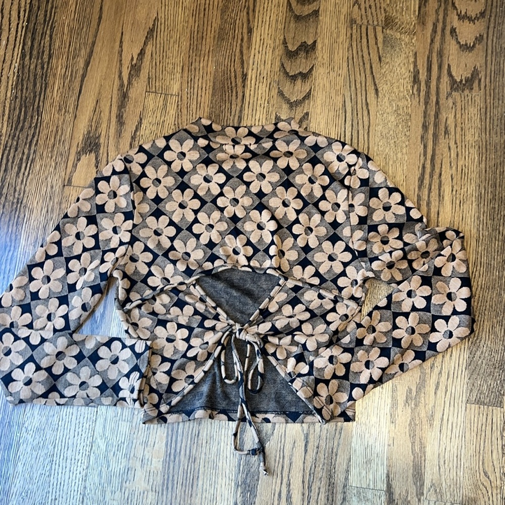 Key-Hole Back Crop Top
